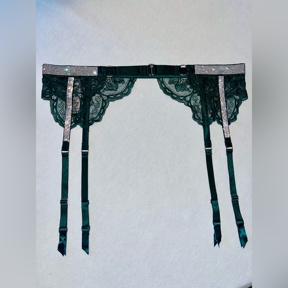 Victoria's Secret Green Lace Garter Belt - Picture 5 of 5